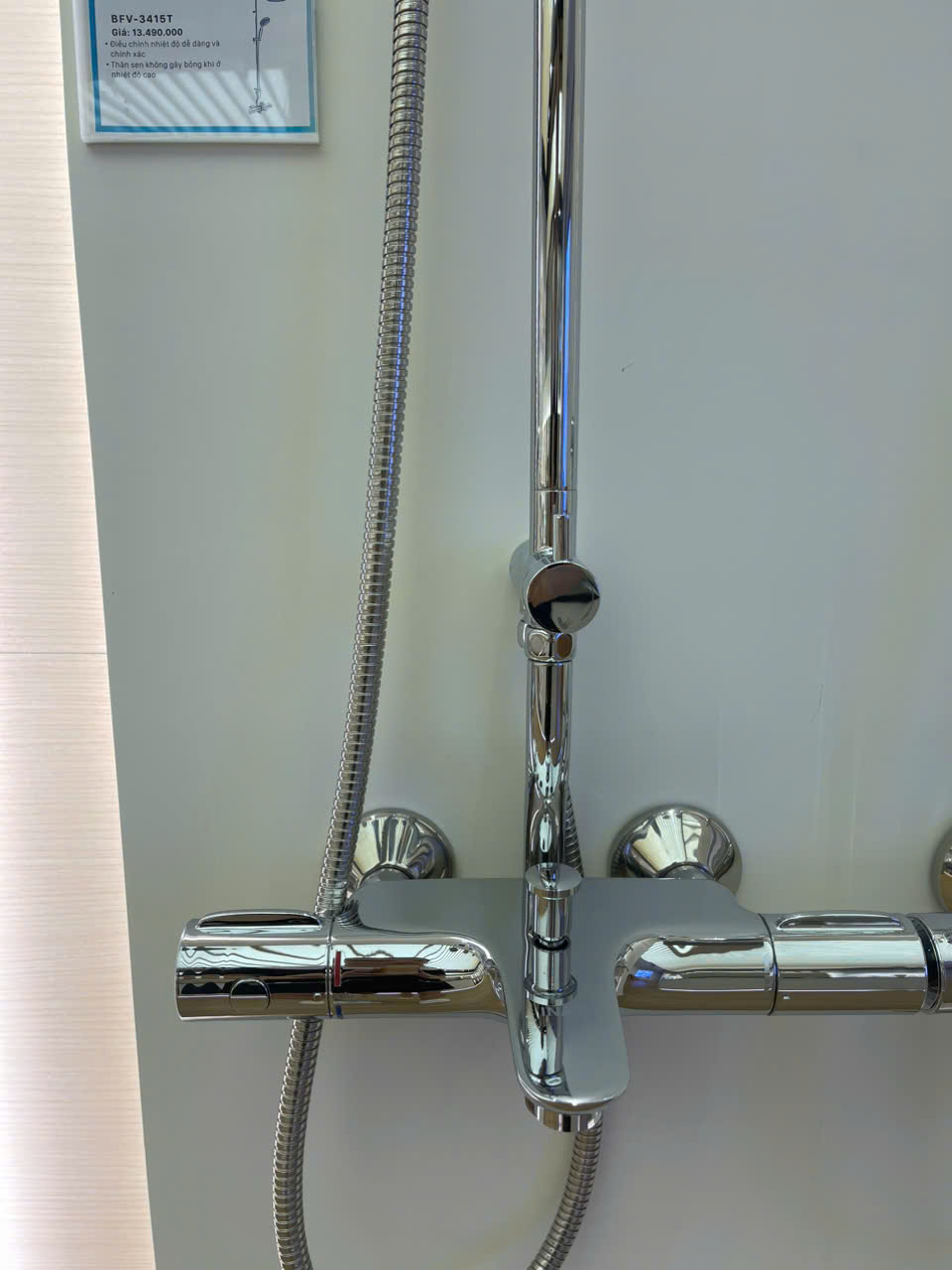 Sen Cây Tắm Đứng Inax BFV-3415T-9C Nhiệt Độ