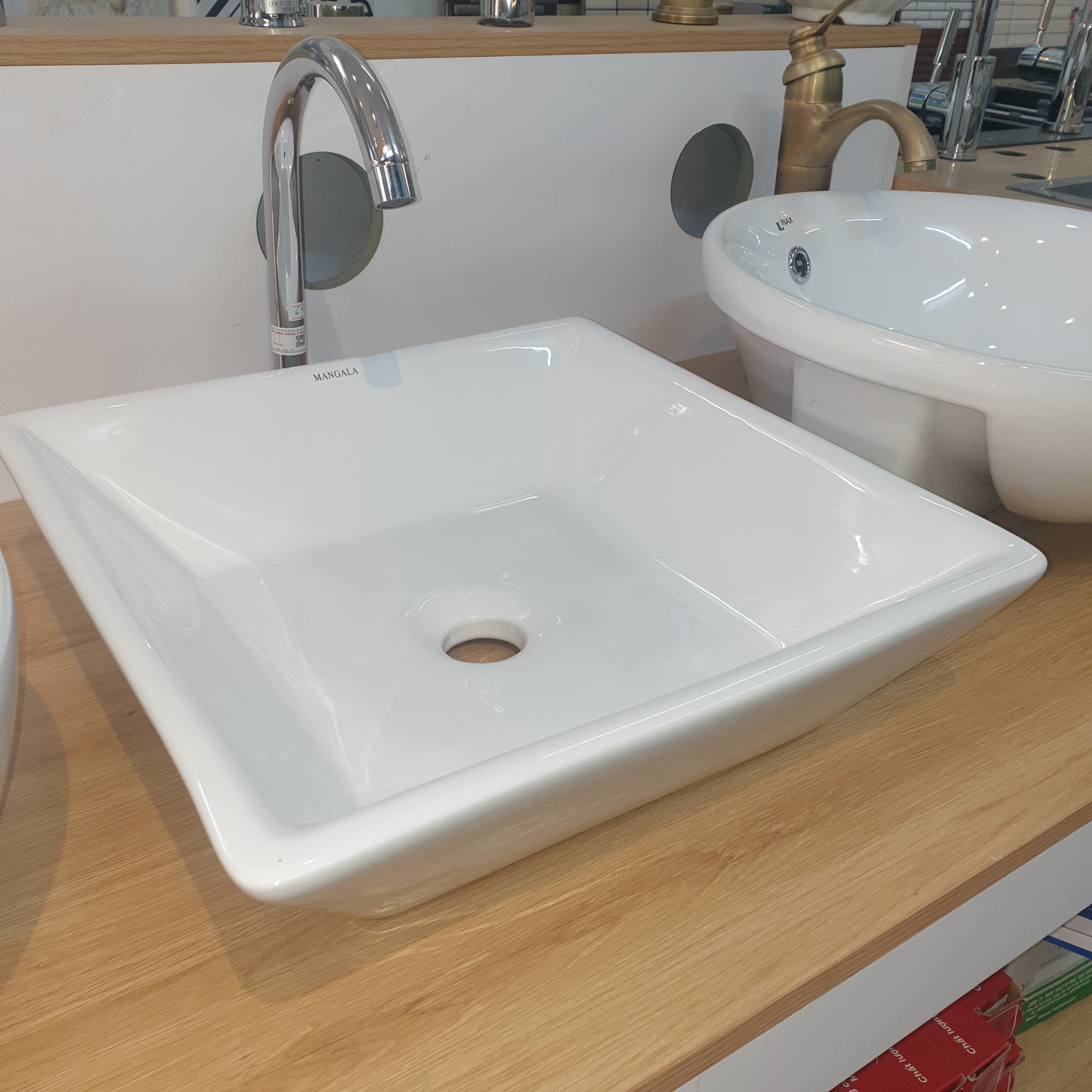 XẢ KHO LAVABO VUÔNG GIÁ RẺ NHẤT HÀ NỘI , CHỈ 650K/CÁI CÁC MẪU