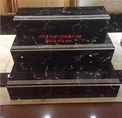 Gạch lát cầu thang 47×100 đen vân cam
