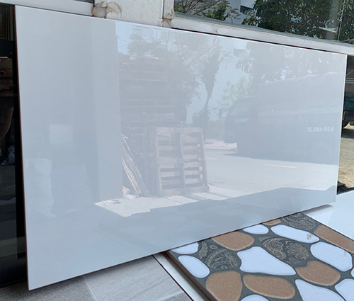 Gạch ốp tường giá rẻ 30×60 trắng trơn siêu bóng BAT3600