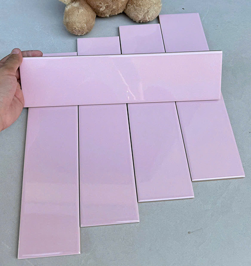 Gạch thẻ trang trí 7.5×30 bóng hồng phấn