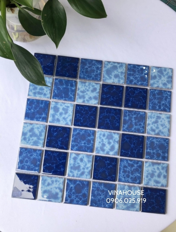 Gạch mosaic gốm men loang