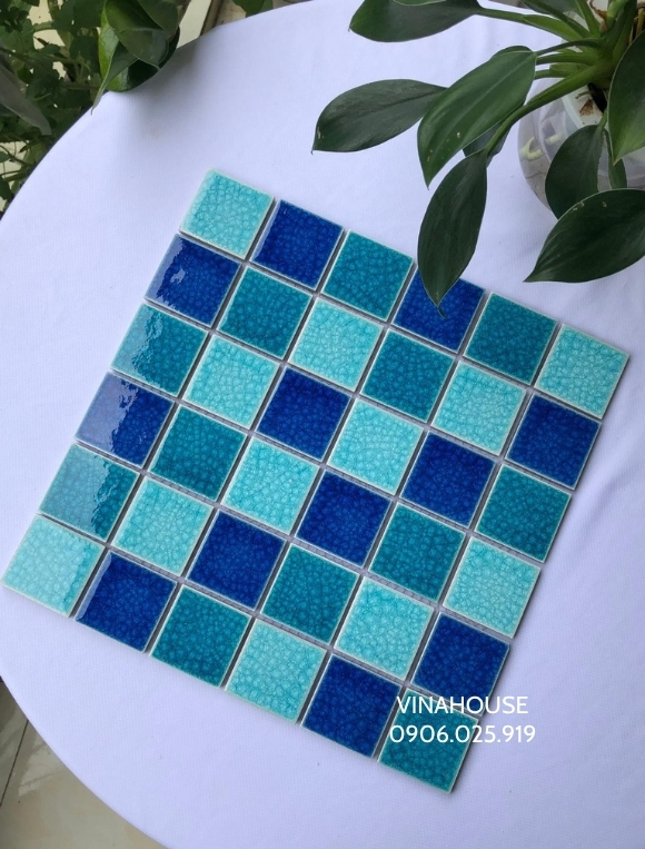 Gạch mosaic men rạn mix màu xanh