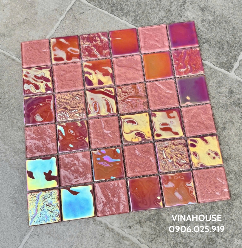 Gạch mosaic thuỷ tinh màu hồng