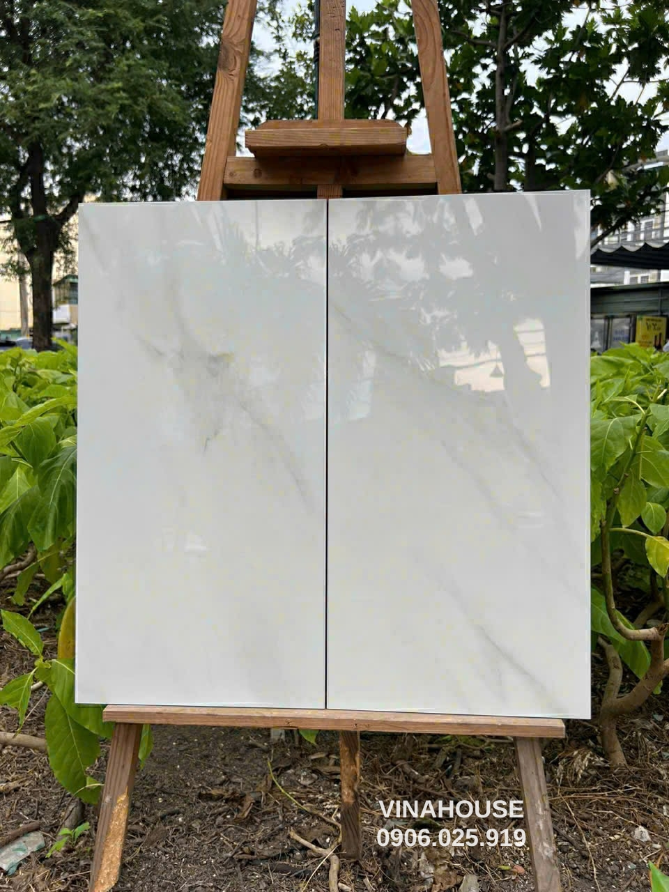 Gạch ốp 30×60 trắng vân mây