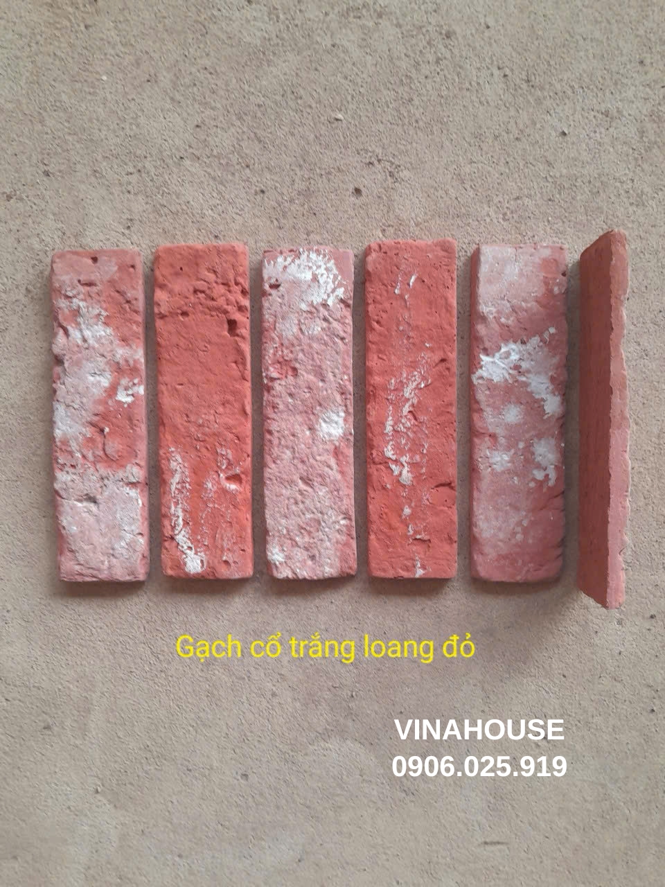 Gạch cổ trắng loang đỏ