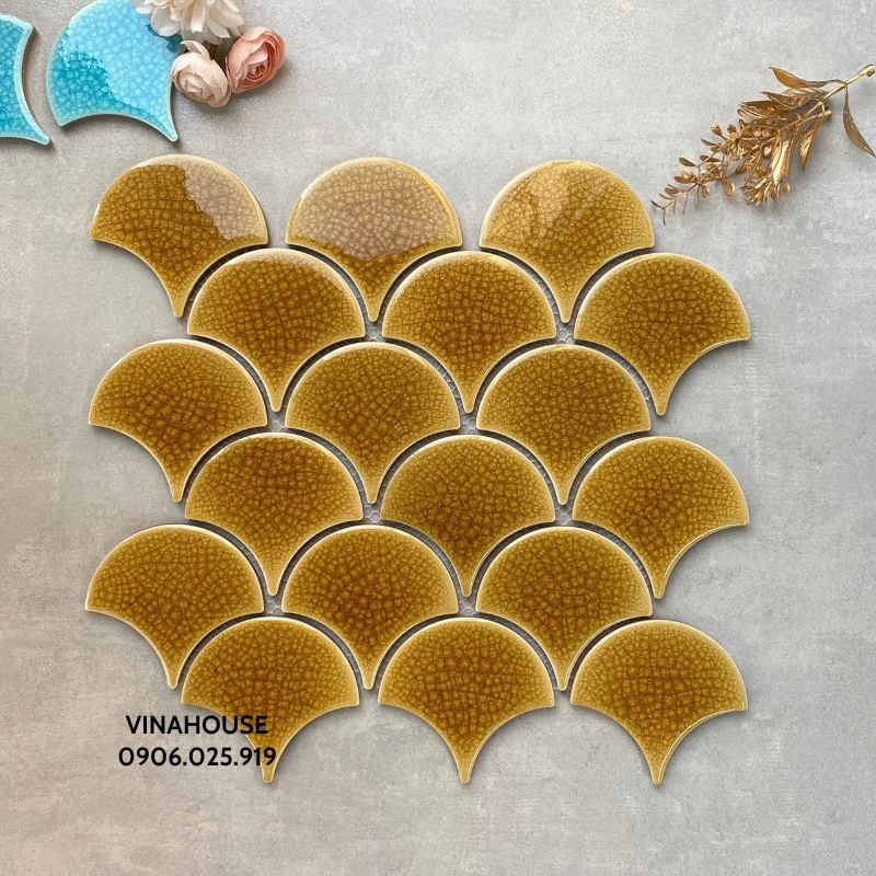 Gạch Mosaic vảy cá men rạn màu vàng