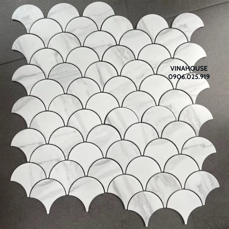 Gạch Mosaic vảy cá trắng vân mây