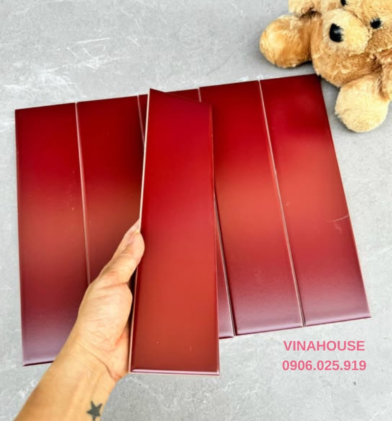 Gạch thẻ màu đỏ 75×300