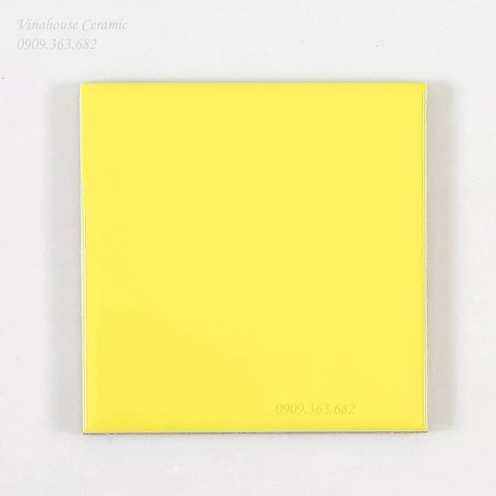 Gạch thẻ màu vàng 100×100