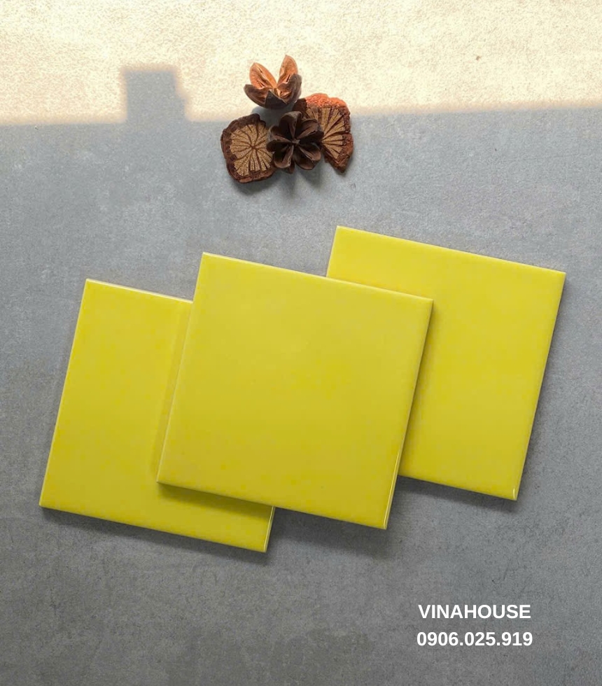 Gạch thẻ màu vàng 10×10