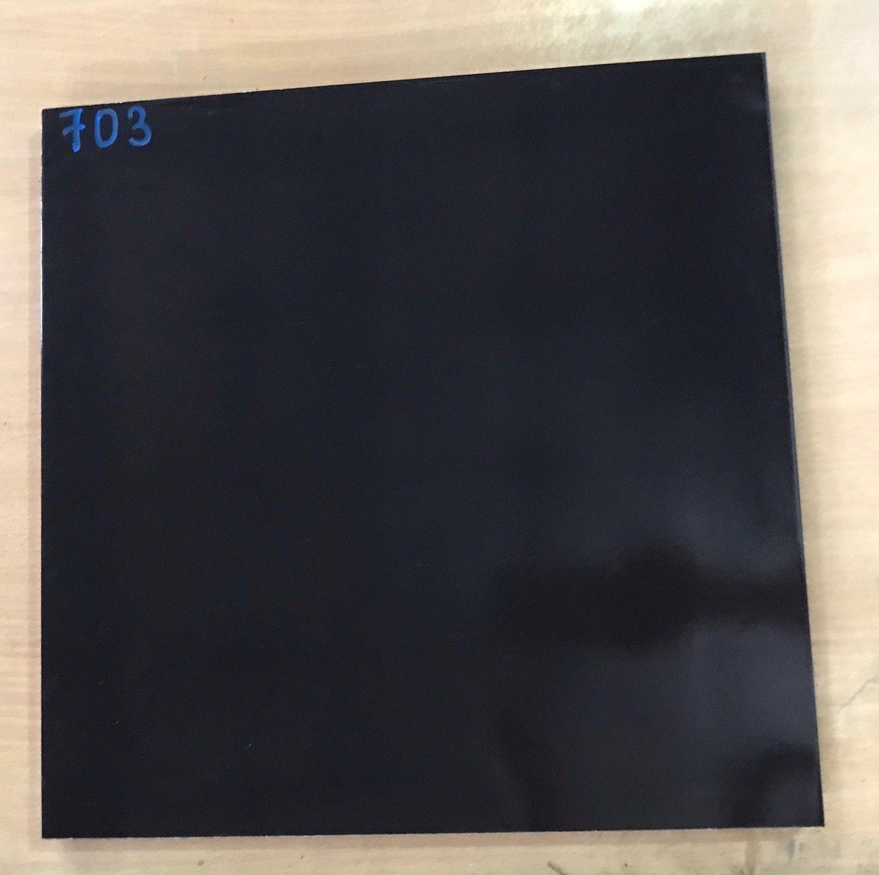 Gạch Prime 30×30 đen bóng