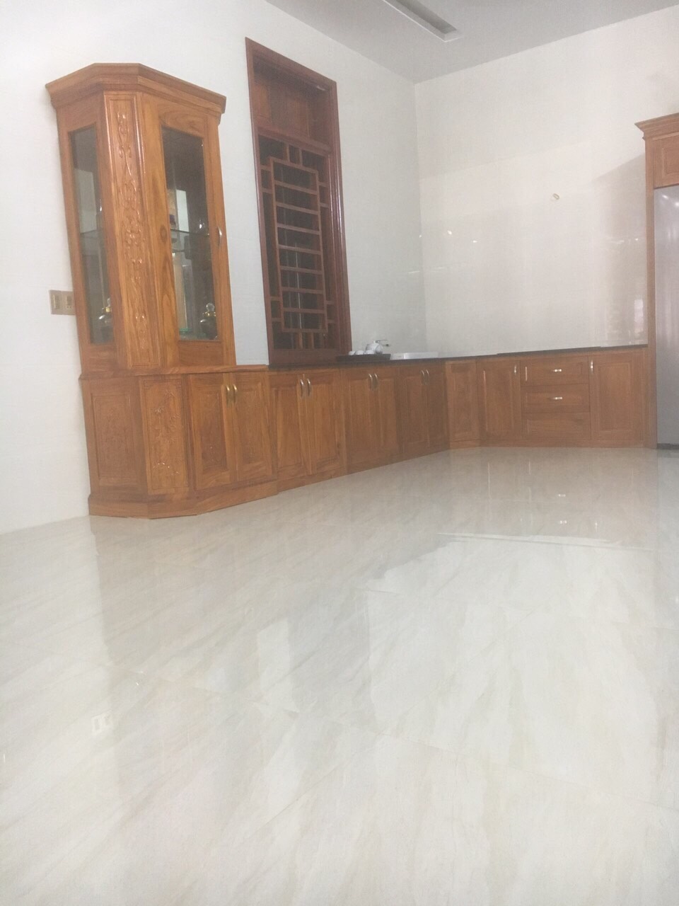 Gạch Ấn Độ kích thước 80×80 mã Crema Nova