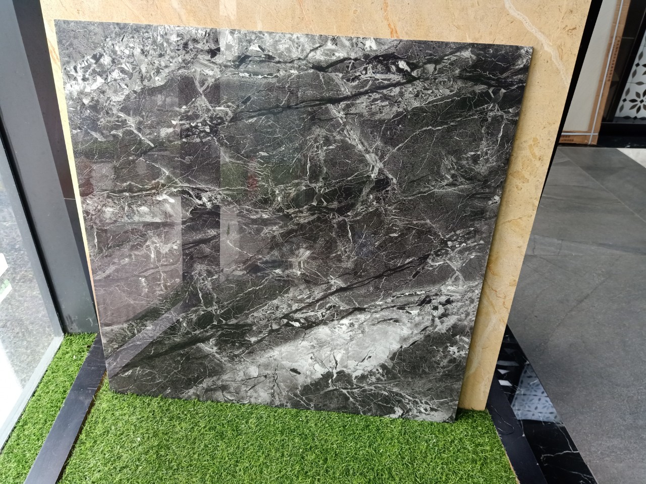 Gạch lát 80×80 ADD Ấn Độ đen bóng